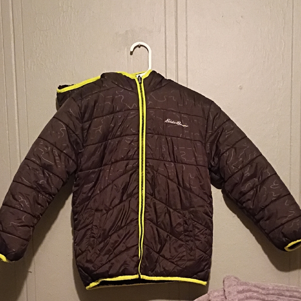 REVERSABLE Eddie Bauer Kids Puffer Jacket in Black with Yellow Accents